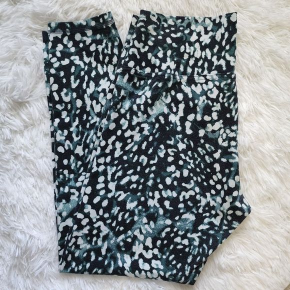 Old Navy Pants - Old Navy High Rise Crop Balance Go Dry Leggings, Large